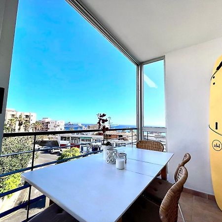 Beachfront Apartment With Ocean Views Лос-Крістіанос Екстер'єр фото