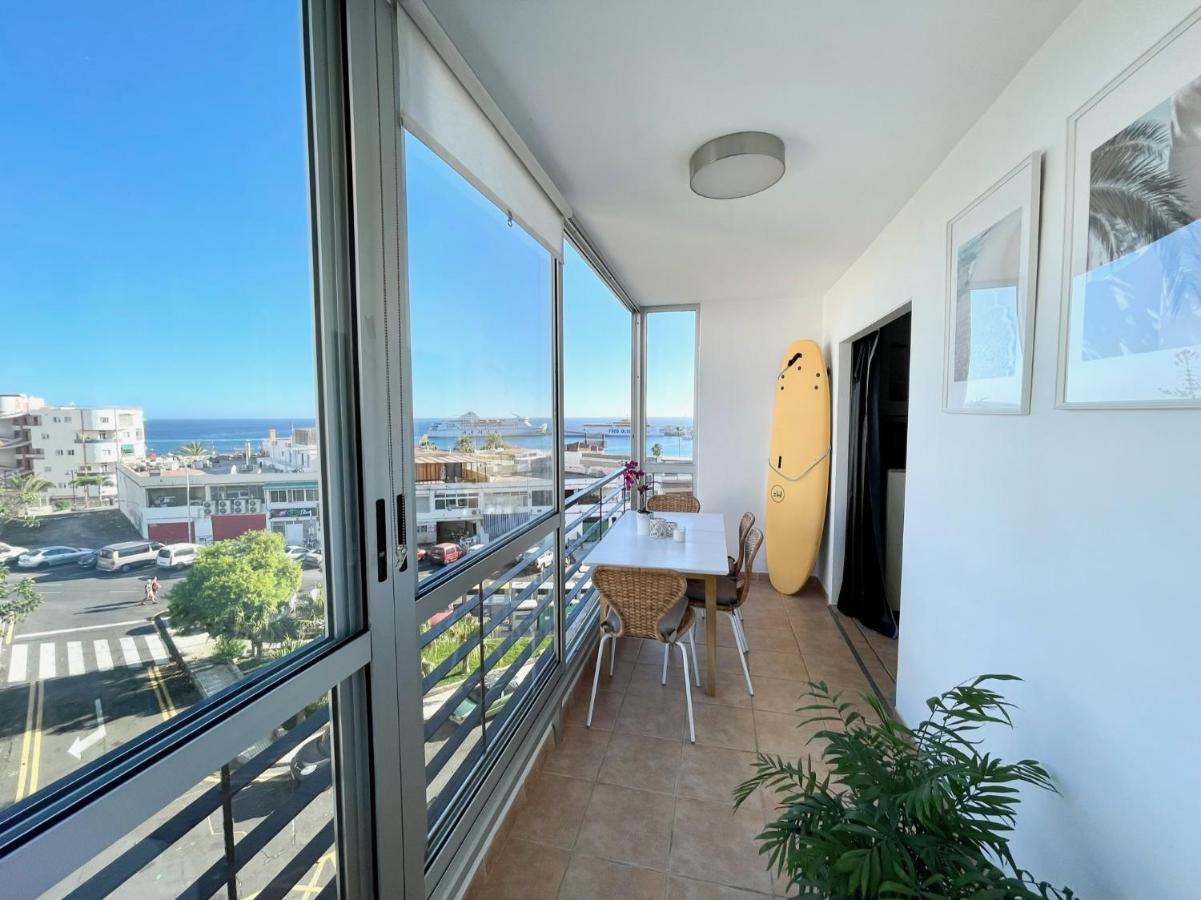 Beachfront Apartment With Ocean Views Лос-Крістіанос Екстер'єр фото